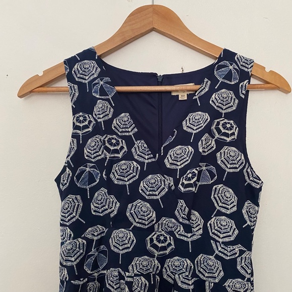 Maison Jules Navy Blue Umbrella Patterned V-Neck Mini Dress - Picture 4 of 6